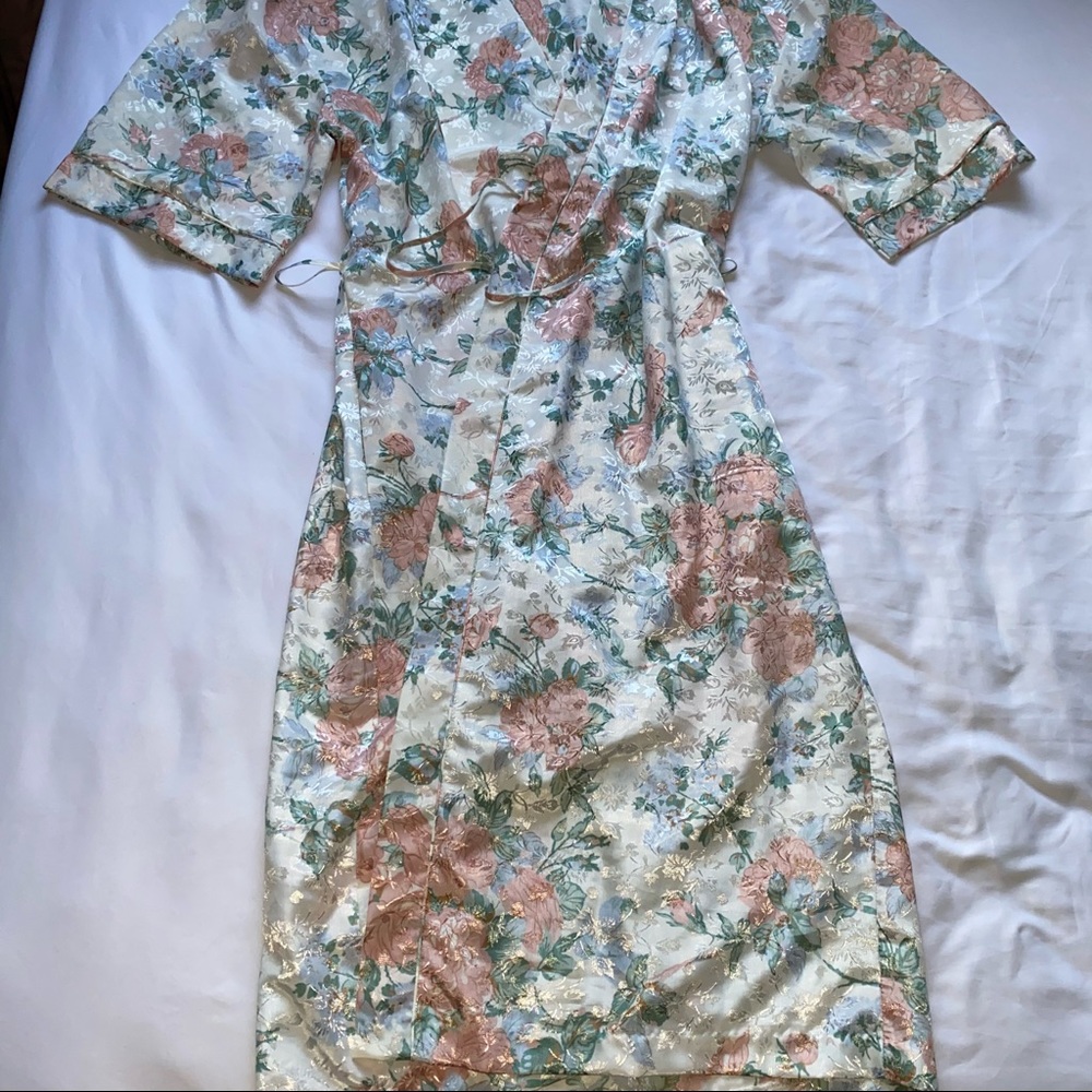 Erika Taylor Intimates robe - Picture 3 of 9